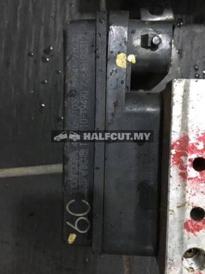 TOYOTA HILUX KUN26 ABS PUMP 6C