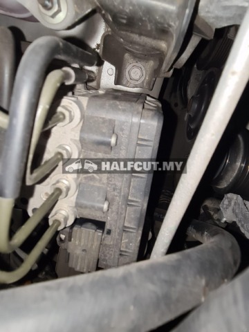 TOYOTA WISH ZGE20 HALFCUT HALF CUT