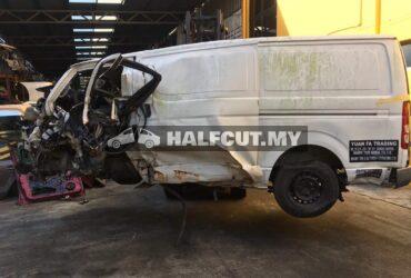 TOYOTA HIACE KDH200 2.5CC 2KD MANUAL AND REAR HALFCUT HALF CUT