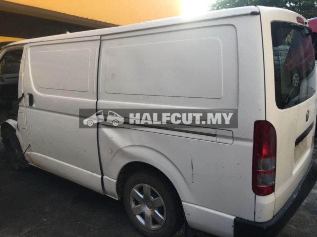 TOYOTA HIACE KDH200 2KD MANUAL FRONT AND REAR HALFCUT HALF CUT