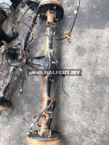 TOYOTA HILUX KUN25 REAR AXLE