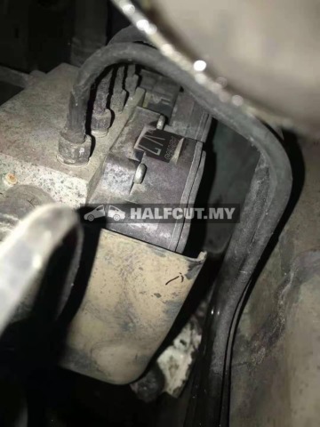 V7 ABS PUMP