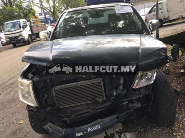 NISSAN NAVARA D40 2.5 AUTO 4WD FRONT AND REAR HALFCUT HALF CUT