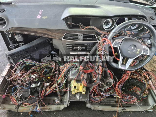 MERCEDES BENZ C CLASS W204 FACELIFT CGI CKD HALFCUT HALF CUT