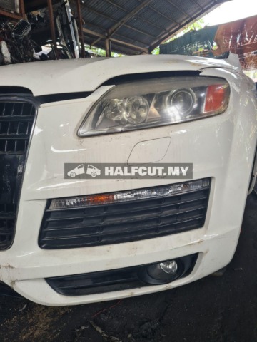 AUDI Q7 V8 4.2 CKD HALFCUT HALF CUT