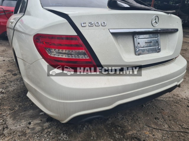 MERCEDES BENZ W204 C200 REAR COMPLETE HALFCUT HALF CUT