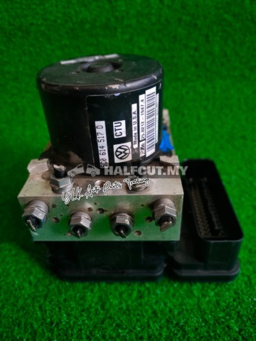 VOLKSWAGEN BEETLE 2013 2.0L ABS PUMP