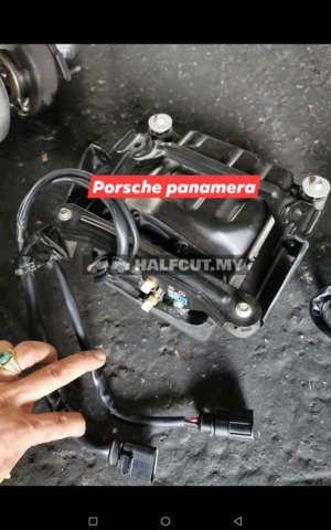 PORSCHE PANAMERA AIR MATIC PUMP