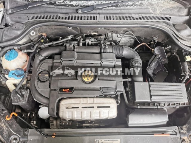 VOLKSWAGEN JETTA 1.4 TURBO HALFCUT HALF CUT