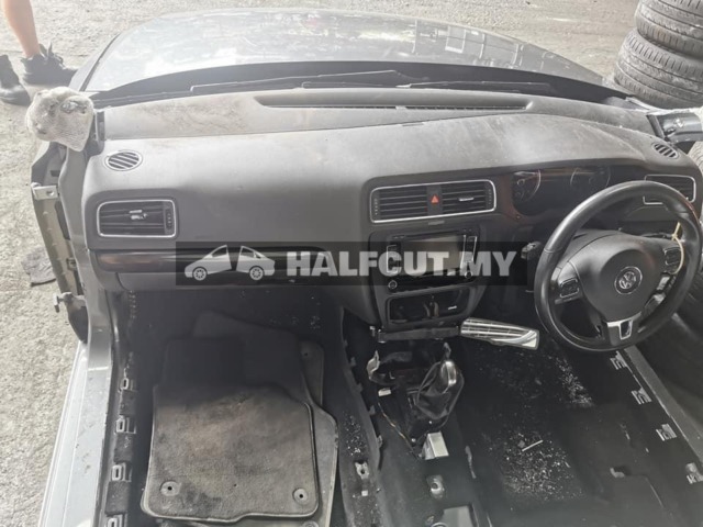 VOLKSWAGEN JETTA 1.4 TURBO HALFCUT HALF CUT