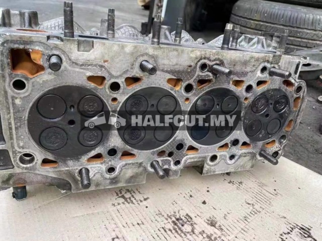 NISSAN NAVARA D40 CYLINDER HEAD