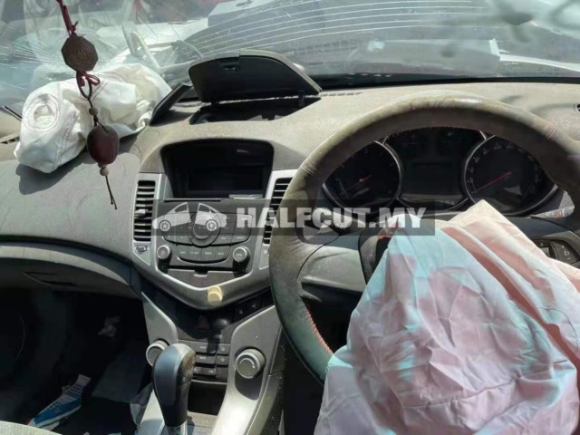 CHEVROLET CRUZE 1.8 FRT HALFCUT HALF CUT