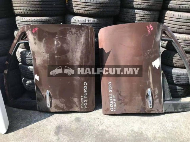 NISSAN NP300 FRONT DOOR LH RH