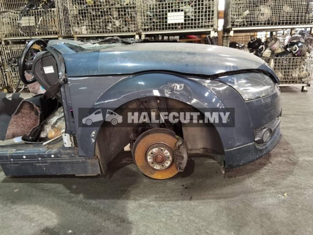 AUDI TT 2010Y 2.0 CCZ TURBO HALFCUT HALF CUT