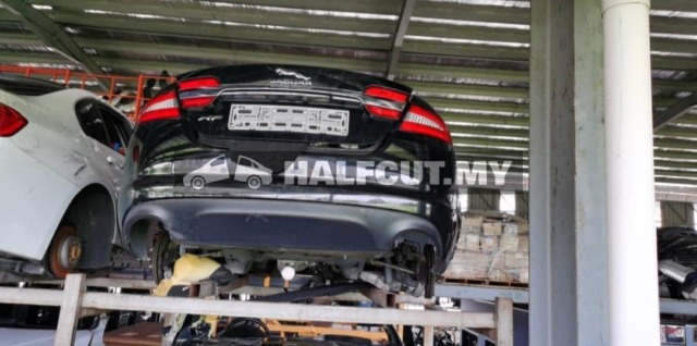 JAGUAR XF 2015Y 2.0 PETROL TURBO HALFCUT HALF CUT