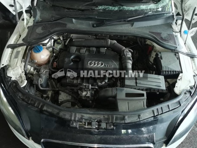 AUDI TT MK2 1.8 CDA TURBO CKD S LINE BODY KITS DAY LIGHT LIGHT HEADLAMP HEADLIGHT HEAD LAMP LIGHT HALFCUT HALF CUT