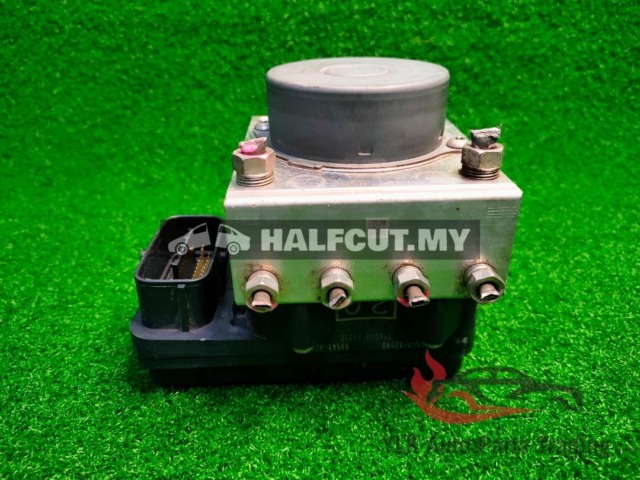 TOYOTA ALTIS ZRE172 2Q ABS PUMP