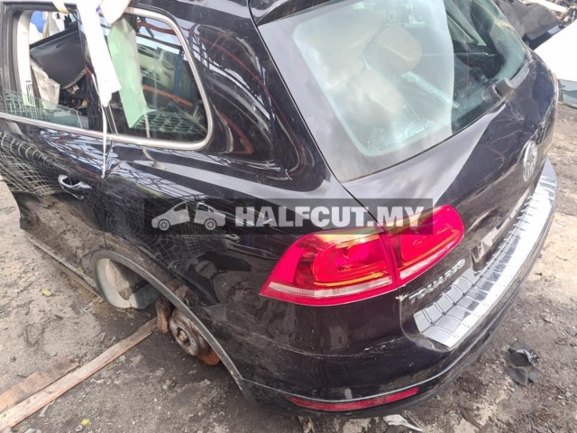 VOLKSWAGEN VW TOUAREG 3.6 REAR COMPLETE HALFCUT HALF CUT