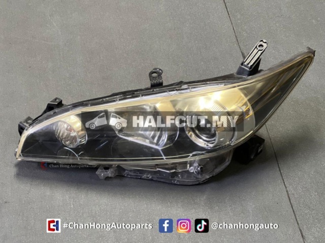 TOYOTA WISH ZGE20 HEADLAMP HEADLIGHT HEAD LAMP LIGHT
