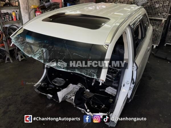 MITSUBISHI OUTLANDER 2016 REAR CUT HALFCUT HALF CUT