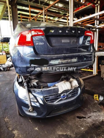 VOLVO S60 2013 3.0 T6 HALFCUT HALF CUT