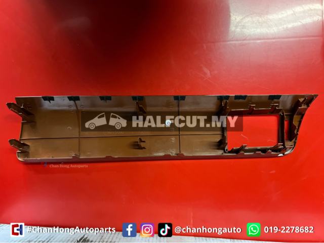 TOYOTA ALPHARD Dashboard Walnut Left