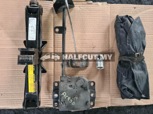 TOYOTA ESTIMA ACR50 ESTIMA SPARE TAYAR TOOLS SET