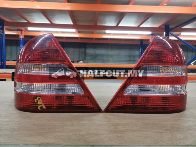 MERCEDES BENZ C203 SET TAILLAMP TAILLIGHT TAIL REAR LAMP LIGHT