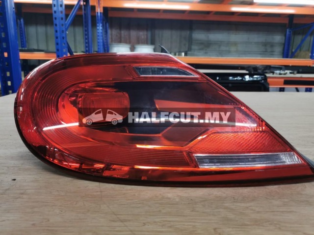 VOLKSWAGEN BETTLE 2012YEAR TAILLAMP TAILLIGHT TAIL REAR LAMP LIGHT
