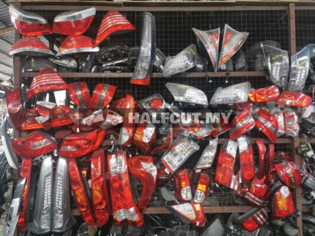FOR SELL TAILLAMP TAILLIGHT TAIL REAR LAMP LIGHT