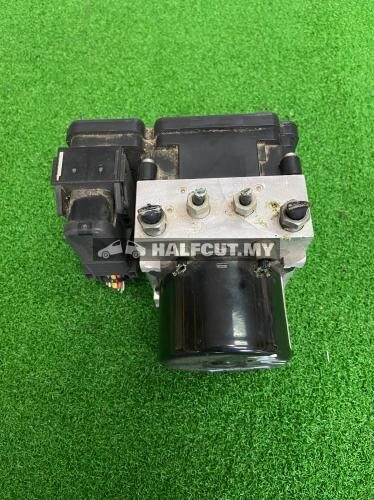 FORD FOCUS BV61-2C405-AJ ABS PUMP USED