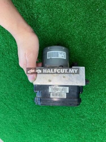 HYUNDAI ELANTRA AVANTE MD 1.8 2.0L S12 58920-3X610 ABS PUMP USED