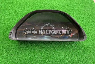 MERCEDES BENZ E CLASS W210 METER