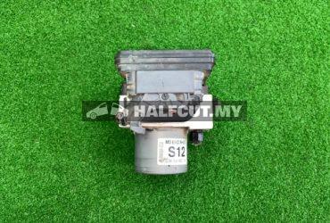 HYUNDAI ELANTRA AVANTE MD 1.8 2.0L S12 58920-3X610 ABS PUMP USED