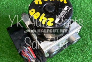 MERCEDES BENZ W204 2400 ABS PUMP USED