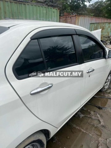 PERODUA BEZZA DOOR 1SET