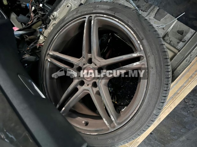 MERCEDES BENZ B CLASS B200 FRONT CUT AND REAR CUT