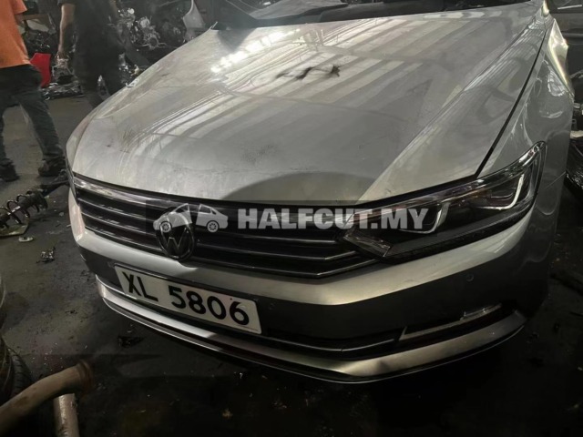 VOLKSWAGEN PASSAT B8 FRONT HALFCUT HALF CUT