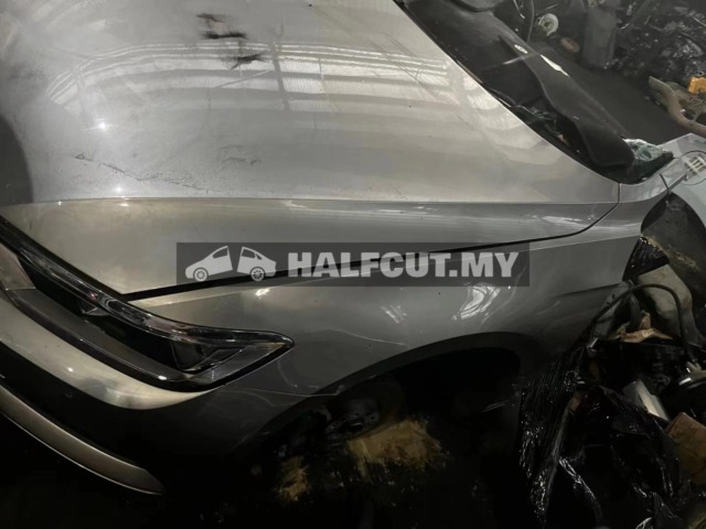 VOLKSWAGEN PASSAT B8 FRONT HALFCUT HALF CUT