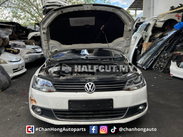 VOLKSWAGEN JETTA 1.4CC HALFCUT HALF CUT