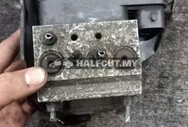 TOYOTA HIACE KDH200 6H ABS PUMP