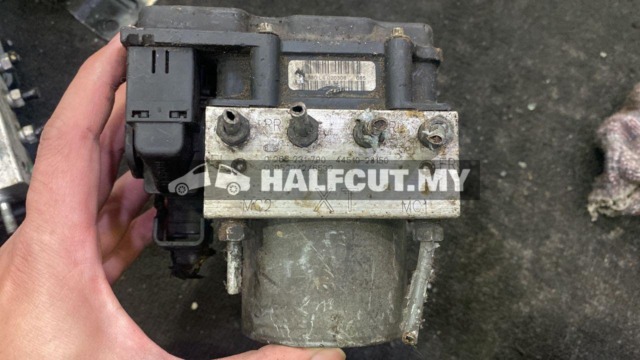 TOYOTA ESTIMA ACR50 XT ABS PUMP