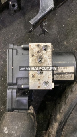 AUDI Q7 4L0 614 517 F ABS PUMP