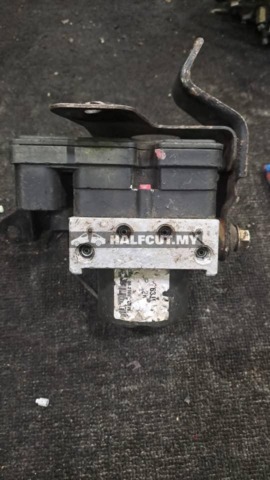 SUZUKI SWIFT 63J6 ABS PUMP