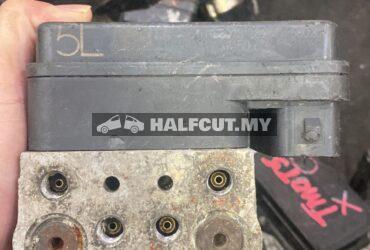 TOYOTA ALPHARD 10 5L ABS PUMP