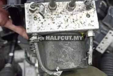 TOYOTA ESTIMA ACR50 X2 ABS PUMP