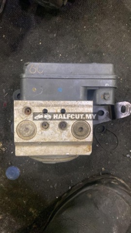 TOYOTA HILUX KUN25 6C ABS PUMP