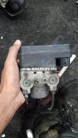 TOYOTA VIOS NCP93 7L ABS PUMP