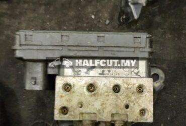 TOYOTA ALTIS 04 9K ABS PUMP