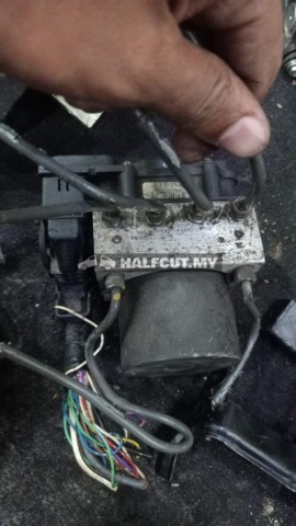 TOYOTA ESTIMA ACR55 XT ABS PUMP